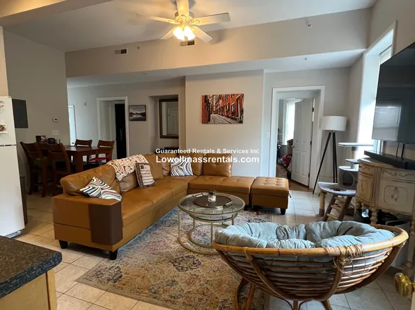 725 Merrimack St #102, Lowell, MA 01854