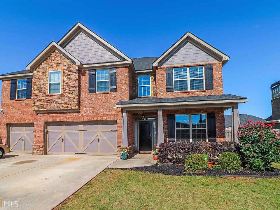 1st image of 204 Painter Hill Way