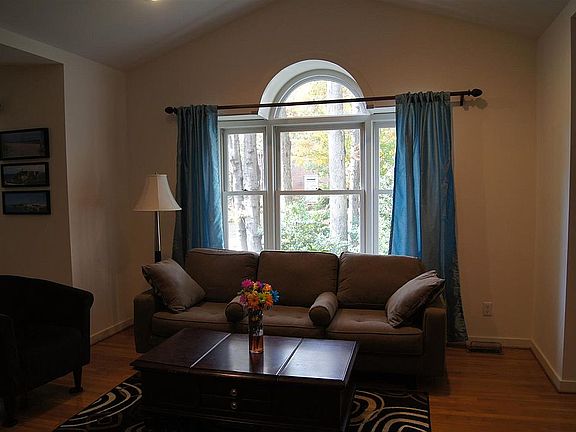Living Room Main Window
