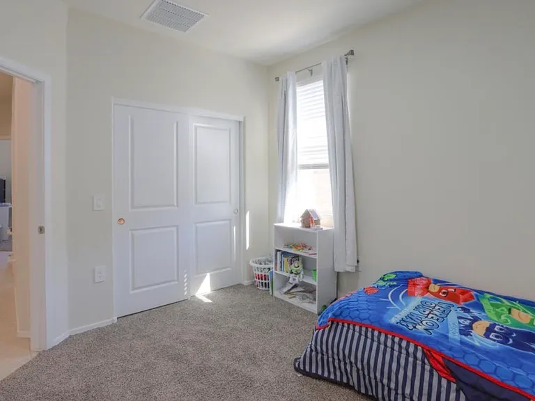 36085 W San Sisto Ave — Photo 8