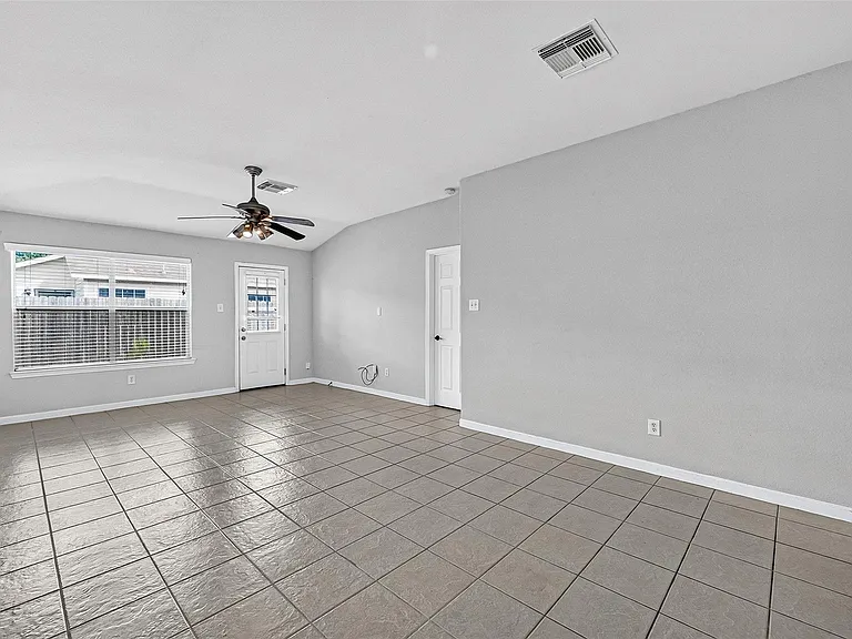 10907 Barker Gate Ct — Photo 18
