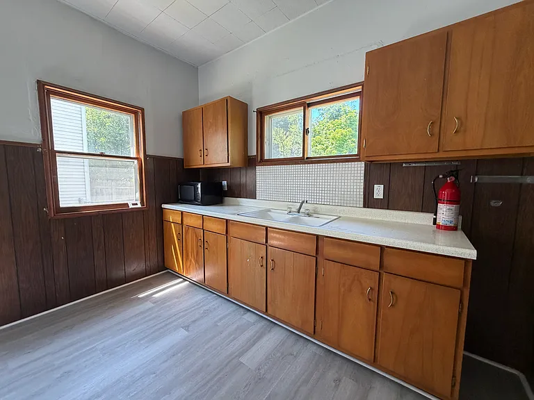 7009 Hecker Ave — Photo 16