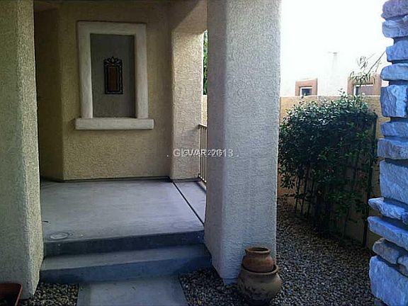 4th image of 11044 Evvie Ln