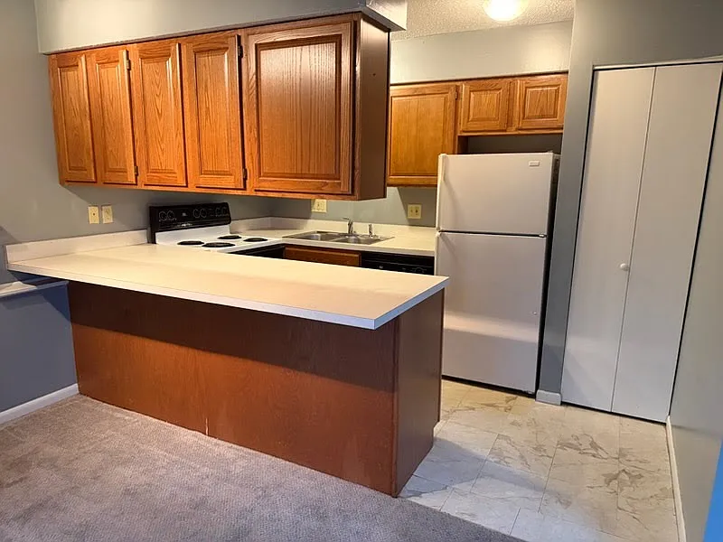 2 bed, 800 sqft, $950 — Photo 3