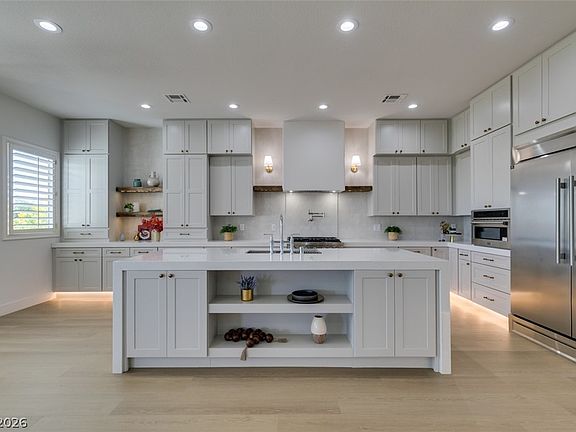 2nd image of 5192 Estasi St