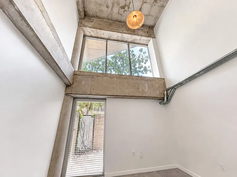 1001 Belleview St #103 — Photo 16