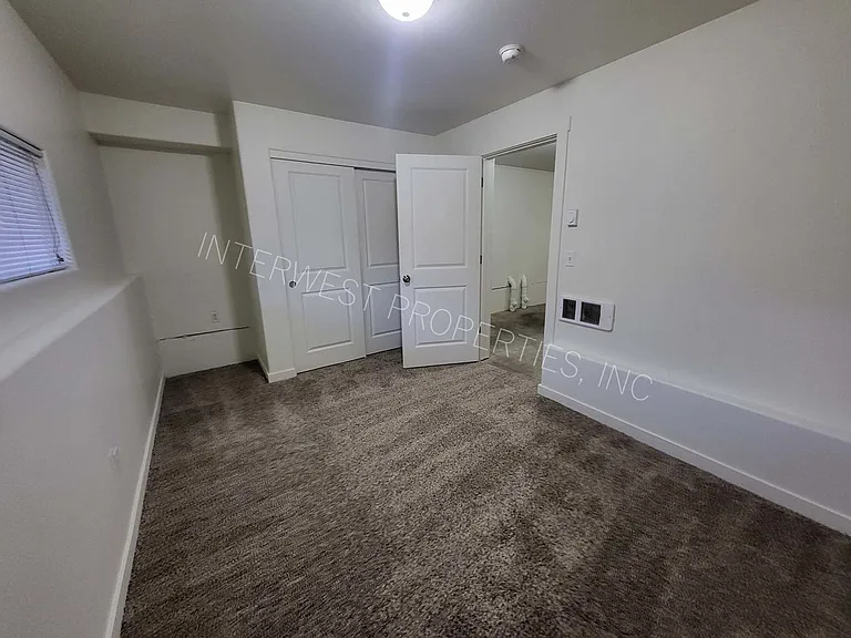 520 NE 128th Ave — Photo 15