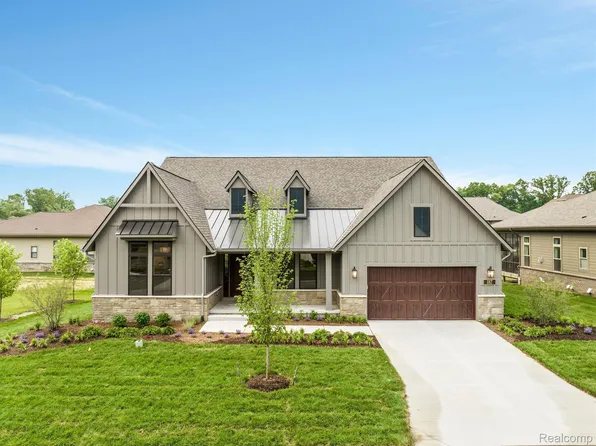 187 Timber Trace Ln #19, Bloomfield Hills, MI 48302