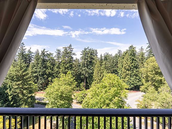 5th image of 6595 Willingdon Ave #908