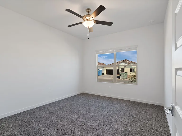 12437 W Old Farm Dr — Photo 18
