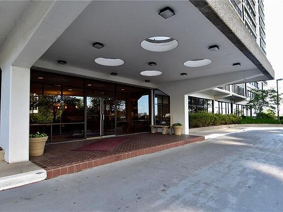4th image of 12550 Lake Ave APT 1212