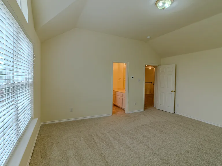 103 Westminister Ave — Photo 31