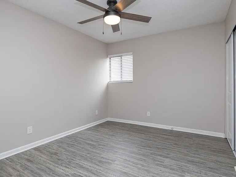 Deerridge Apartments — Photo 19