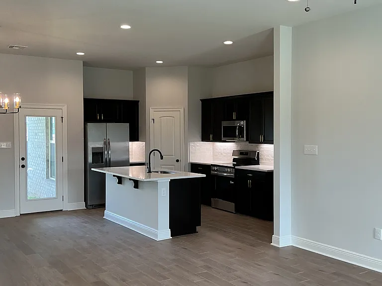 21104 Explorer Dr — Photo 15