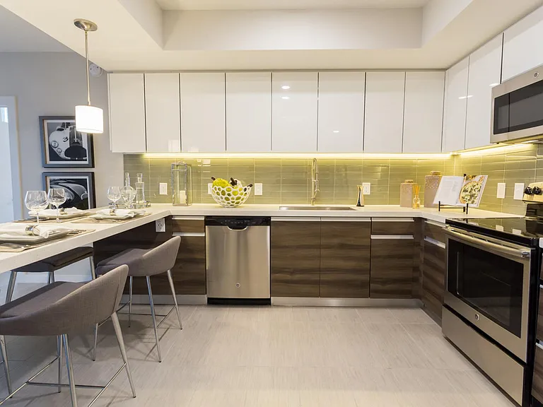 Brickell View Terrace Apartments — Photo 14