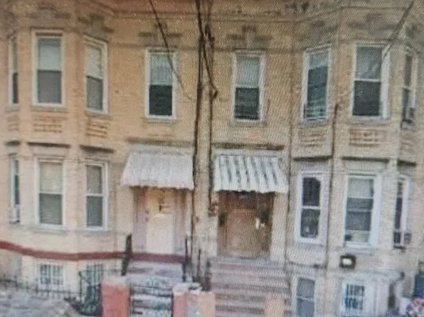 574 Crescent St, Brooklyn, NY 11208