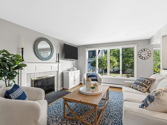4th image of 19 Lincoln Ave