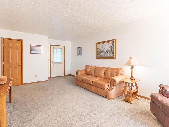 3rd image of 421 Buckingham Dr Unit D
