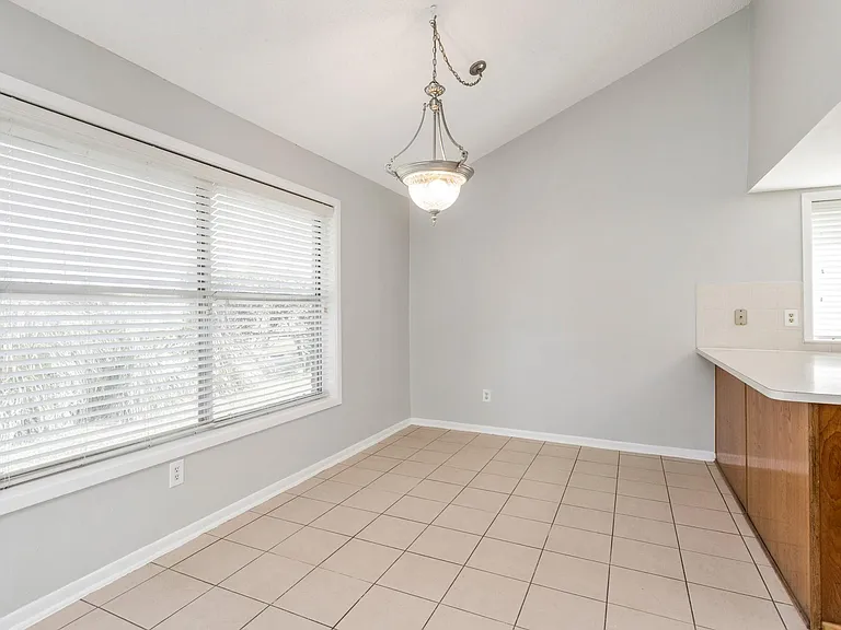 2015 Braesmeadow Ln — Photo 6