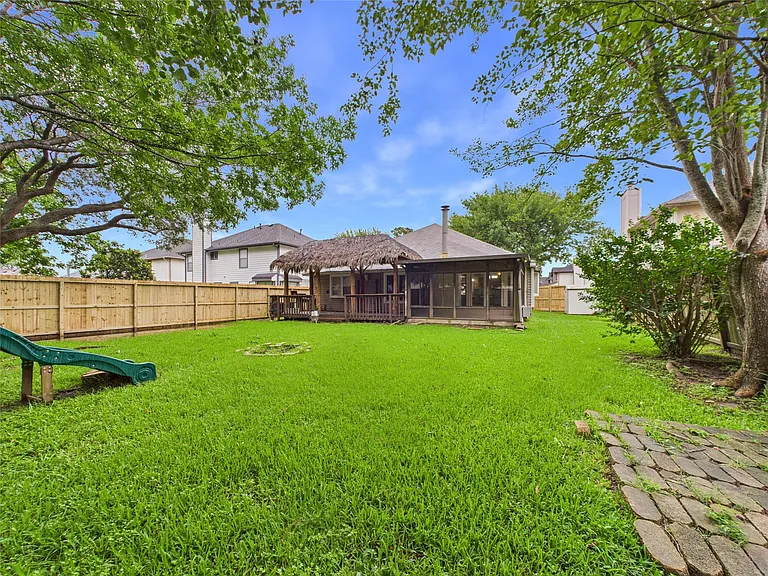 3718 Brookwood Dr — Photo 32