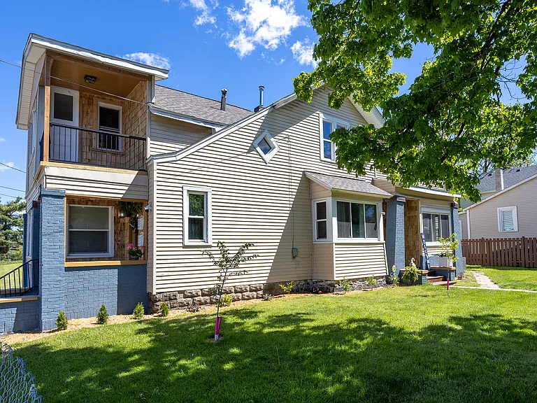 700 Broadway Ave NW #2 — Photo 38