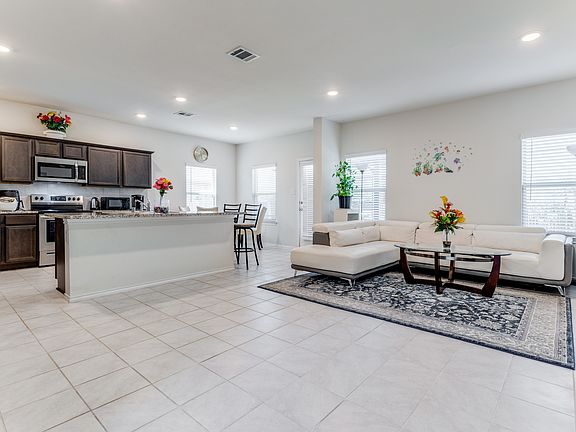 3rd image of 603 Meadow Wood Ln