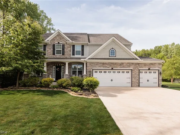 4974 Stradford Ct, North Ridgeville, OH 44039