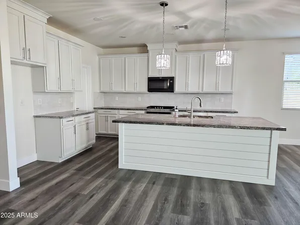 7321 N 123RD Drive, Glendale, AZ 85307