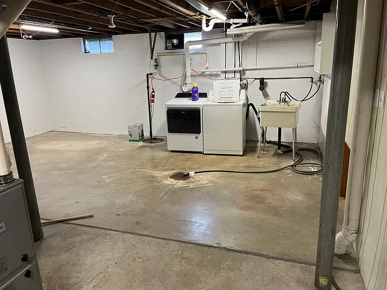Laundry/Storage