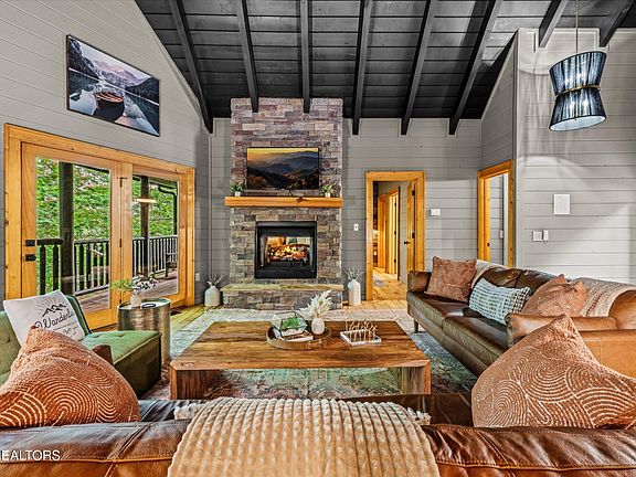 5th image of 2710 Owls Cove Way