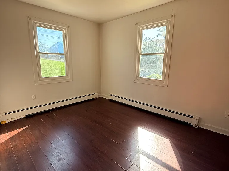 1147 Holland St #B — Photo 8
