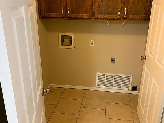 Mud room & laundry