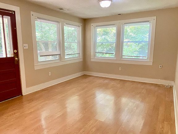 Family Room (approximately 11'x9')
