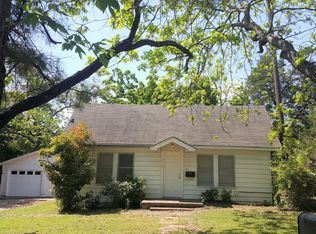 218 E Monterey St, Denison, TX 75021
