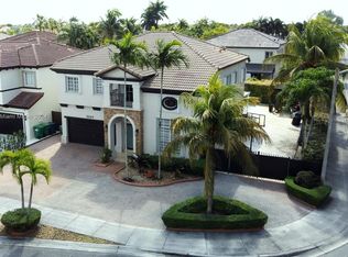 16664 SW 50th Ter, Miami, FL 33185