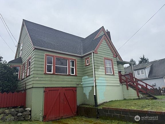 3rd image of 421 Ellinor Avenue