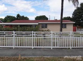1221 W 32nd St, Hialeah, FL 33012