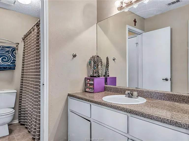 400 Fall Cir #C — Photo 9