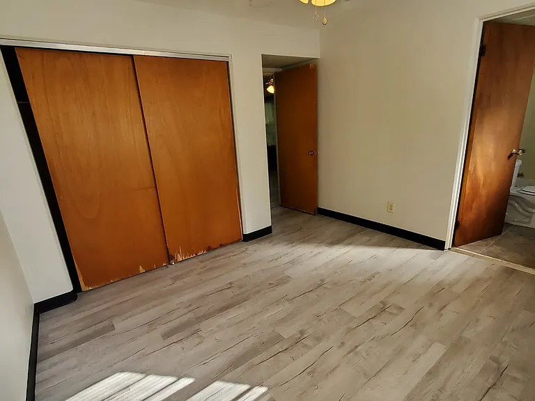 250 Rayburn Dr #2 — Photo 6