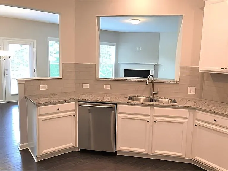 1327 Elderwood Way — Photo 9