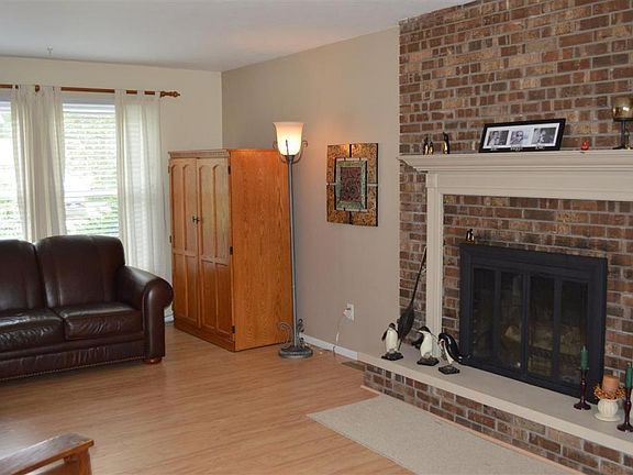 2nd image of 56740 Pinecrest Dr