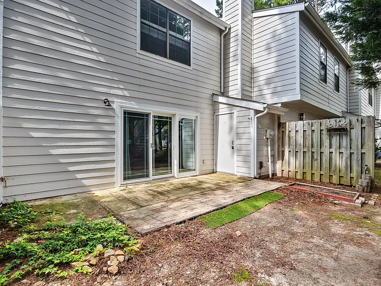 7630 Falcon Rest Cir — Photo 18