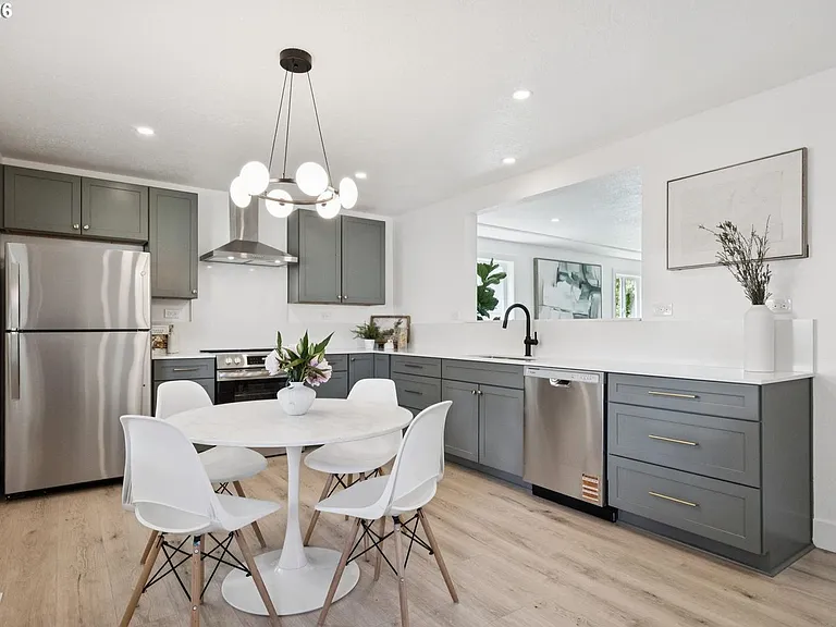 10114 N Calhoun Ave — Photo 12