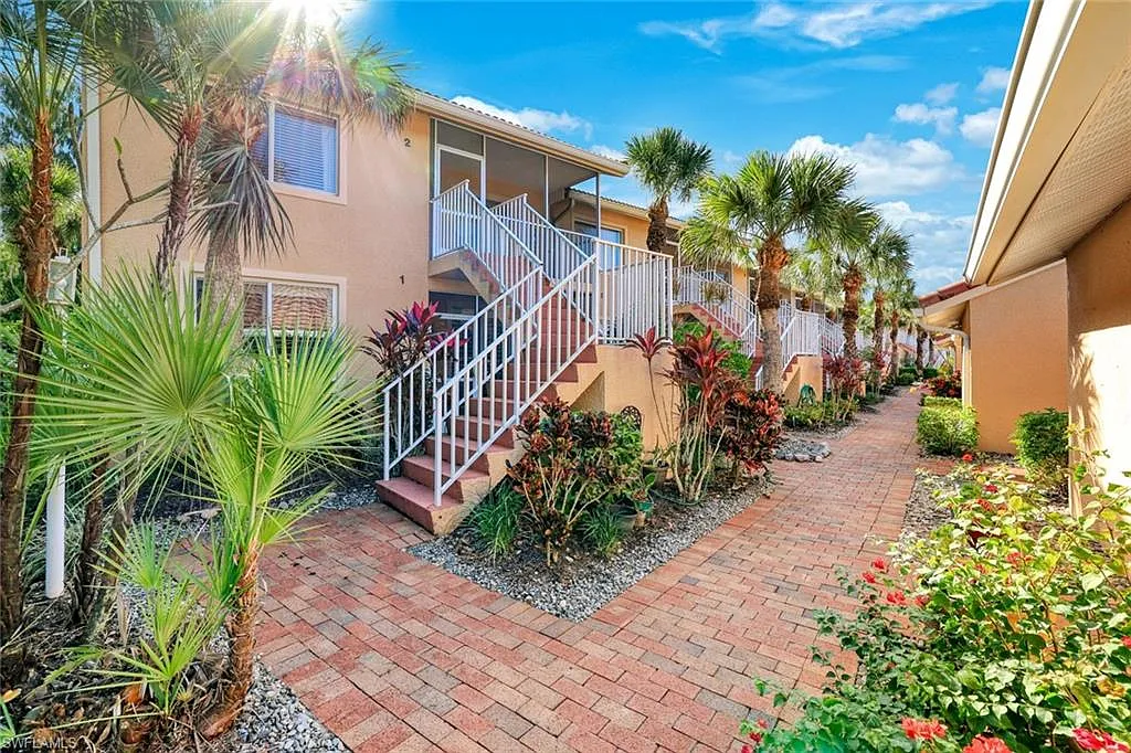2 bed, 2.0 bath, 1349 sqft, $5,000 — Photo 1