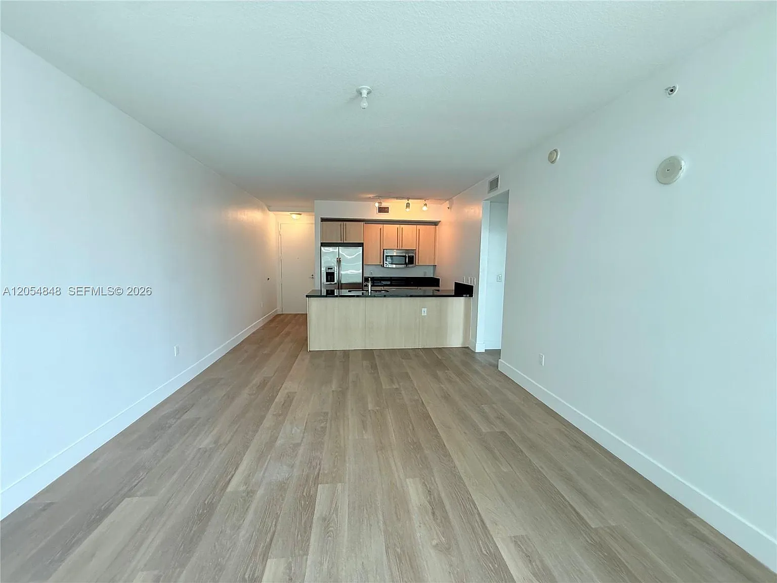 1 bed, 761 sqft, $3,000 — Photo 1