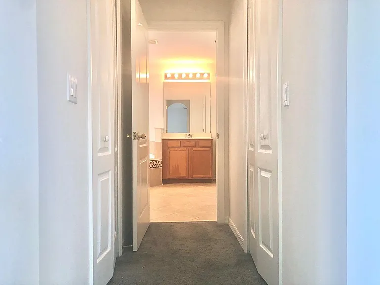 1921 Crown Hill Blvd — Photo 35
