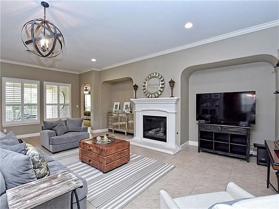 5th image of 1501 Pendleton Dr