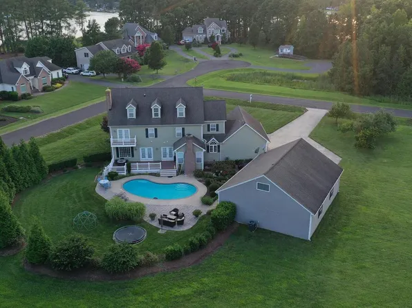 105 Port Ct, Grasonville, MD 21638