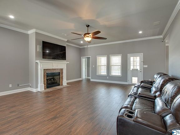 3rd image of 2531 Caldwell Park Ct SE