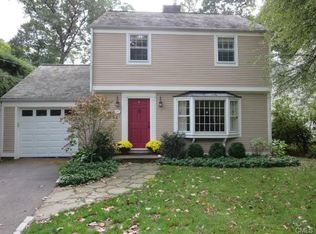 19 Hendrie Ln, Riverside, CT 06878